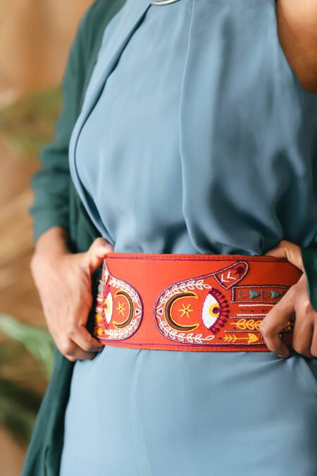 Krutiarts Red Thread Hide And Seek Hamsa Embroidered Belt at Aza Fashions Krutiarts_Red Thread Hide And Seek Hamsa Embroidered Belt _at_Aza_Fashions