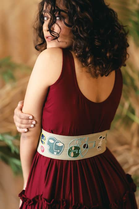 Krutiarts_Grey Thread Scrabble Embroidered Face Motif Belt _Online_at_Aza_Fashions