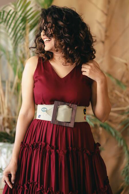 Krutiarts_Grey Thread Scrabble Embroidered Face Motif Belt _at_Aza_Fashions