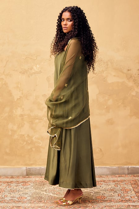 Kharakapas_Green Chanderi, Kota Doria Patti, Mehndi Embroidered Kurta With Dupatta _Online_at_Aza_Fashions