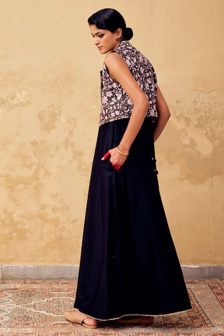 Buy_Kharakapas_Black Chanderi Gota Patti, Embroidery Dress With Block Print Bolero Jacket _Online_at_Aza_Fashions