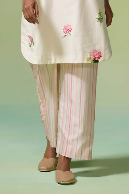 Buy_Dressfolk_Ivory Chanderi Embroidery Round Neck Floral Print Kurta Set_Online_at_Aza_Fashions