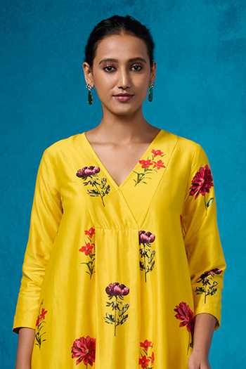 Dressfolk_Yellow Chanderi Embroidery V-neck Floral Print Kurta Set_Online_at_Aza_Fashions