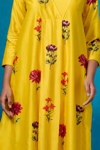 Buy_Dressfolk_Yellow Chanderi Embroidery V-neck Floral Print Kurta Set