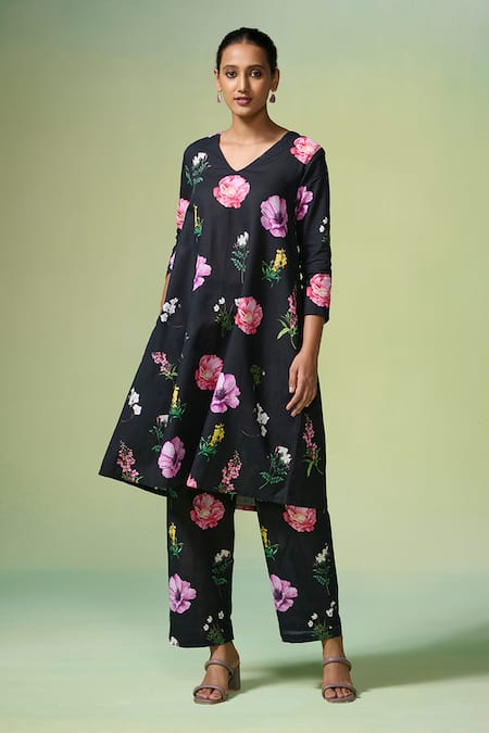 Dressfolk Leila Floral Print Flared Kurta With Pant 