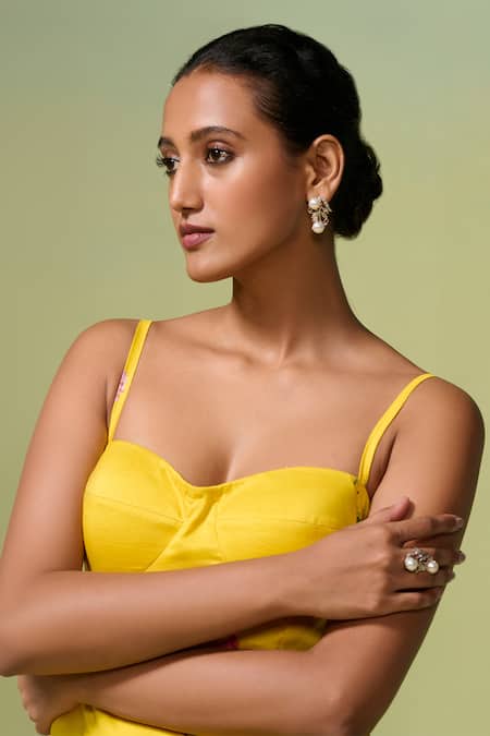 Dressfolk Yellow Chanderi Embroidery Sweetheart Neck Floral Midi Dress at Aza Fashions Dressfolk_Yellow Chanderi Embroidery Sweetheart Neck Floral Midi Dress_at_Aza_Fashions