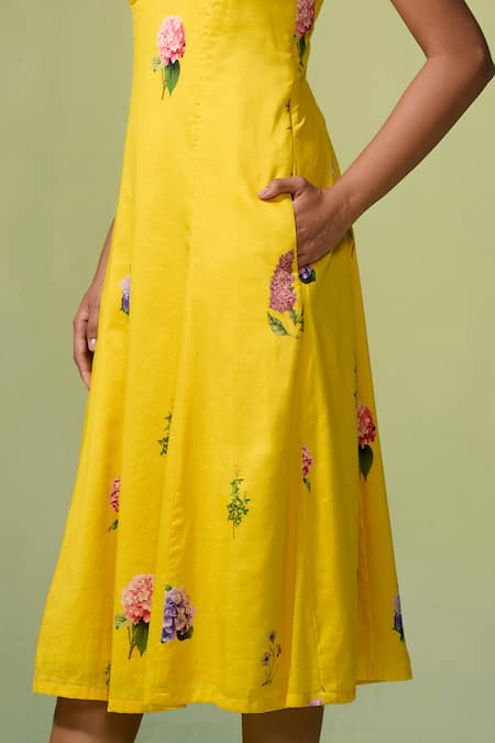 Buy Dressfolk Yellow Chanderi Embroidery Sweetheart Neck Floral Midi Dress Buy_Dressfolk_Yellow Chanderi Embroidery Sweetheart Neck Floral Midi Dress