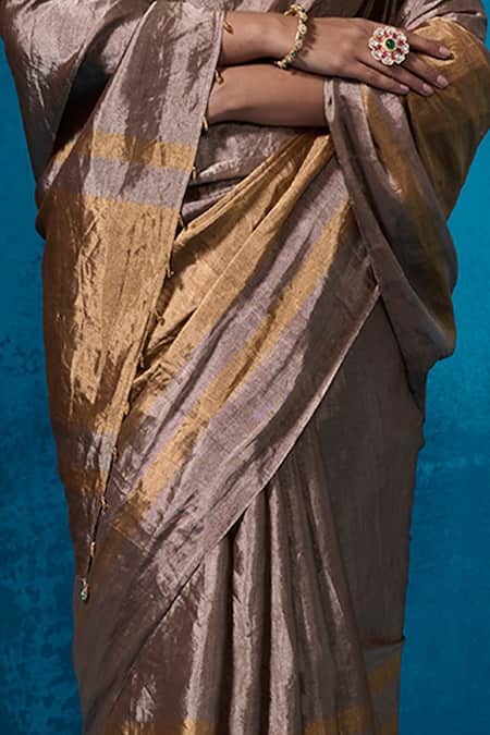 Buy_Dressfolk_Silver Handloom Cotton Zari Handwoven Saree With Running Blouse