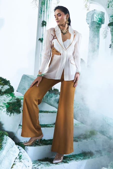Shop Label Ankush Jain White Organza, Cotton Embroidery Scoop Neck Giraffe Blazer Set at Aza Fashions Shop_Label Ankush Jain_White Organza, Cotton Embroidery Scoop Neck Giraffe Blazer Set _at_Aza_Fashions