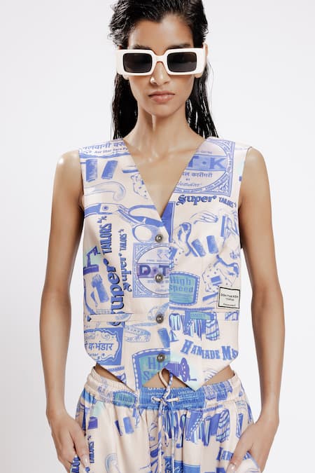 Buy_Doh Tak Keh_White Brocade, Silk V-neck Karkhana Print Fitted Vest_Online_at_Aza_Fashions