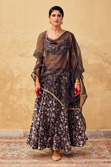 Kharakapas_Black Kota Doria, Cotton Patti, Embroidery Damak Doriya Dupatta _Online_at_Aza_Fashions