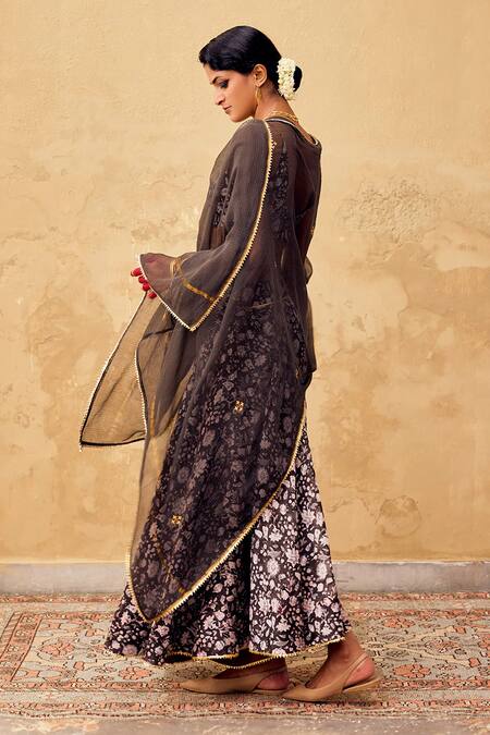 Buy_Kharakapas_Black Kota Doria, Cotton Patti, Embroidery Damak Doriya Dupatta _Online_at_Aza_Fashions