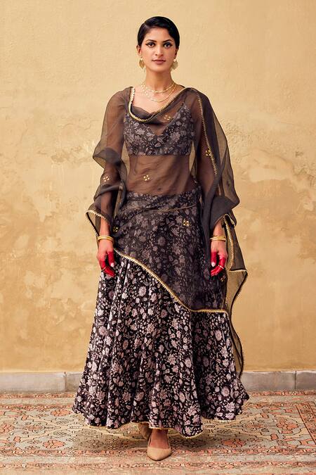 Kharakapas_Black Kota Doria, Cotton Patti, Embroidery Damak Doriya Dupatta _at_Aza_Fashions