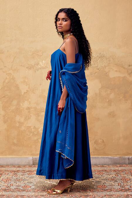 Kharakapas_Blue Kota Doria Patti, Lace Morni Embroidered Dupatta _Online_at_Aza_Fashions