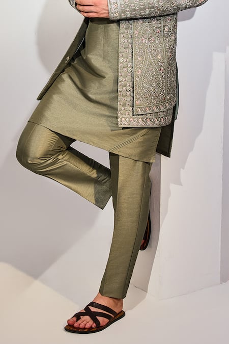 Shop Chatenya Mittal Green Silk Embroidery Mughal Phool Bundi Set Online at Aza Fashions Shop_Chatenya Mittal_Green Silk Embroidery Mughal Phool Bundi Set _Online_at_Aza_Fashions