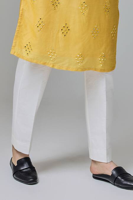 Chatenya Mittal_Yellow Cotton, Silk Mirrors Quad Embroidered Kurta _Online_at_Aza_Fashions