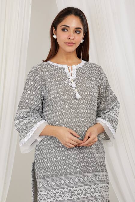 Label Muslin Grey Cotton Embroidery, Lace Thread Kurta Set at Aza Fashions Label Muslin_Grey Cotton Embroidery, Lace Thread Kurta Set _at_Aza_Fashions