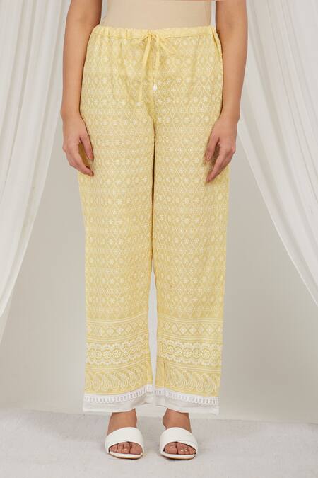 Label Muslin Yellow Cotton Lace, Embroidery V-neck Scalloped Kurta With Pant Online at Aza Fashions Label Muslin_Yellow Cotton Lace, Embroidery V-neck Scalloped Kurta With Pant _Online_at_Aza_Fashions