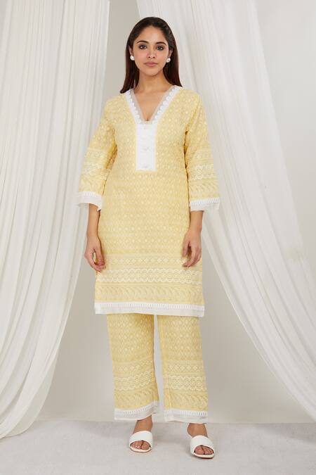 Buy Label Muslin Yellow Cotton Lace, Embroidery V-neck Scalloped Kurta With Pant Online at Aza Fashions Buy_Label Muslin_Yellow Cotton Lace, Embroidery V-neck Scalloped Kurta With Pant _Online_at_Aza_Fashions