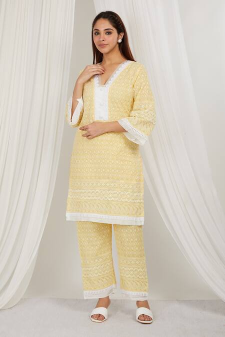 Shop Label Muslin Yellow Cotton Lace, Embroidery V-neck Scalloped Kurta With Pant Online at Aza Fashions Shop_Label Muslin_Yellow Cotton Lace, Embroidery V-neck Scalloped Kurta With Pant _Online_at_Aza_Fashions