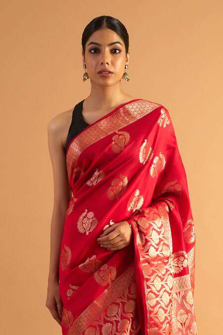 Neitri Red Brocade, Silk Zari Gayatri Handwoven Saree Online at Aza Fashions Neitri_Red Brocade, Silk Zari Gayatri Handwoven Saree _Online_at_Aza_Fashions