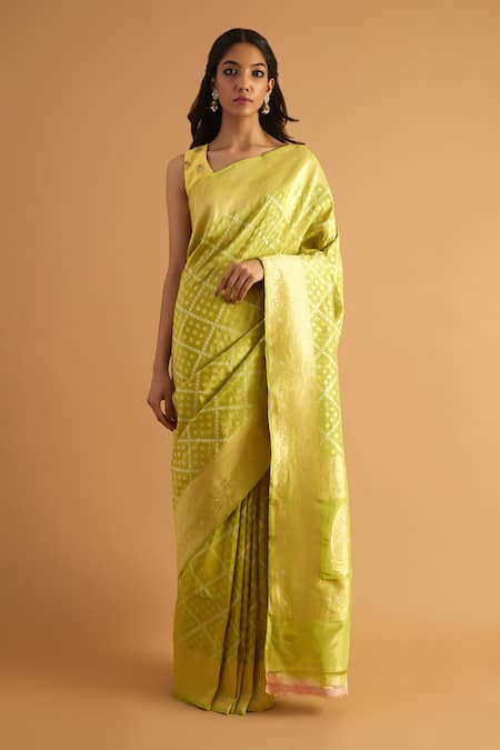 Neitri Meera Butti Pattern Saree 