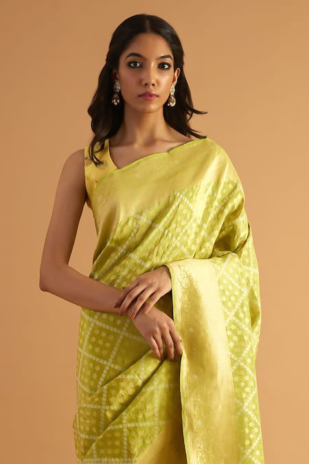Buy_Neitri_Green Brocade Meera Butti Pattern Saree _Online_at_Aza_Fashions