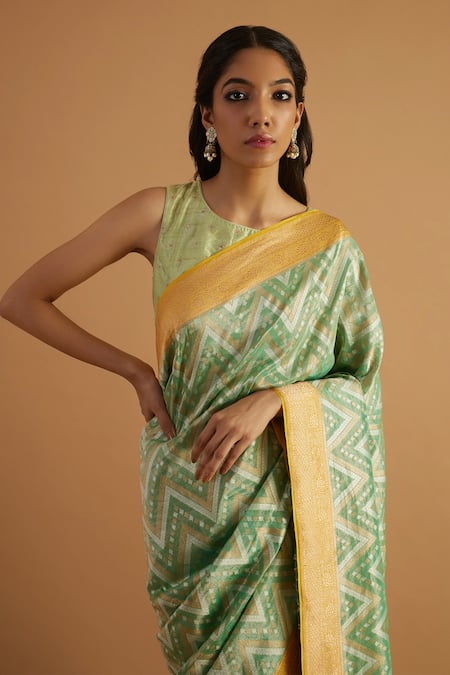 Neitri_Green Organza Jhansi Flora Chevron Handwoven Saree _Online_at_Aza_Fashions