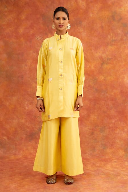Neitri_Yellow Chiffon Mandarin Collar Surmya Lotus Motif Kurta And Pant Set _Online_at_Aza_Fashions