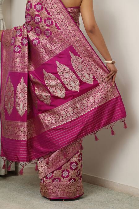 Shop Neitri Pink Silk Zari Rattna Floral Jaali Woven Banarasi Saree Online at Aza Fashions Shop_Neitri_Pink Silk Zari Rattna Floral Jaali Woven Banarasi Saree _Online_at_Aza_Fashions