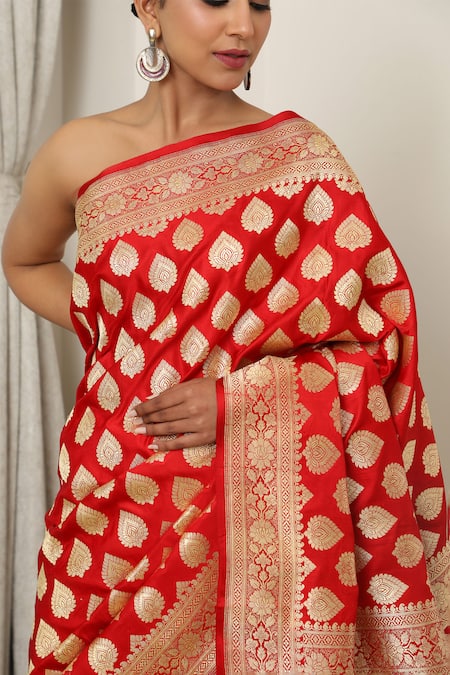 Neitri_Red Brocade Zari Jodha Butti Woven Banarasi Saree _Online_at_Aza_Fashions