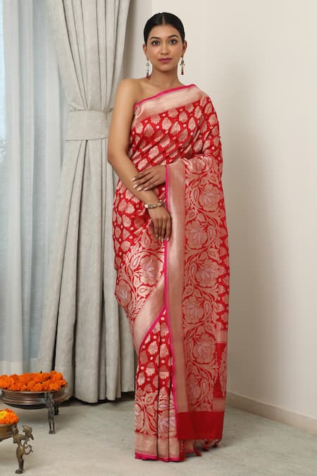 Neitri Padma Woven Floral Butti Banarasi Saree 