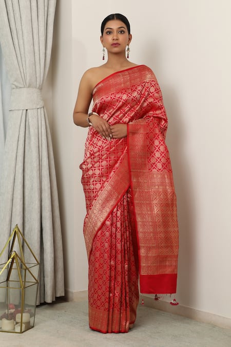 Neitri Red Banarasi Silk Woven Geometric Nithya-yuvrani Checkered Saree 