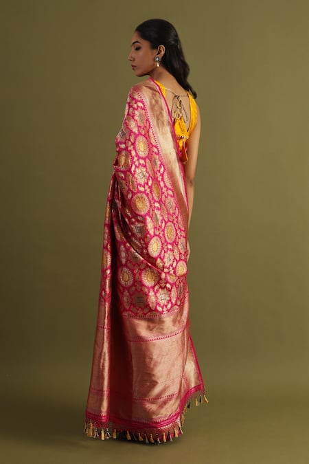 Neitri Saanvi Floral Geometric Woven Banarasi Saree 