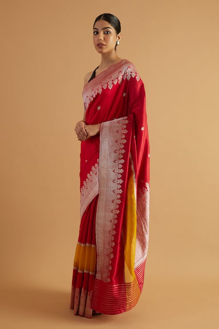 Neitri Red Brocade Zari Rekha Floral Checkered Border Banarasi Saree Online at Aza Fashions Neitri_Red Brocade Zari Rekha Floral Checkered Border Banarasi Saree _Online_at_Aza_Fashions