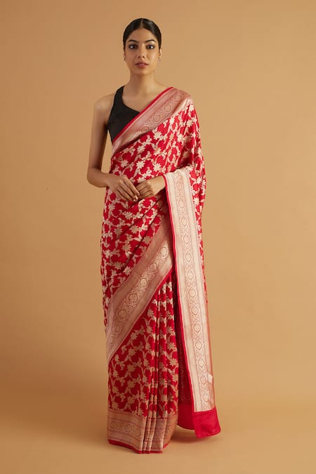 Neitri Reva Floral Blossom Woven Banarasi Saree 