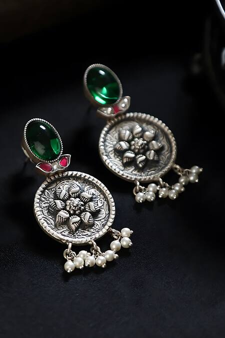 Buy Mero Jewellery Green Pearls Kundan Studded Floral Carved Earrings Online at Aza Fashions Buy_Mero Jewellery_Green Pearls Kundan Studded Floral Carved Earrings _Online_at_Aza_Fashions