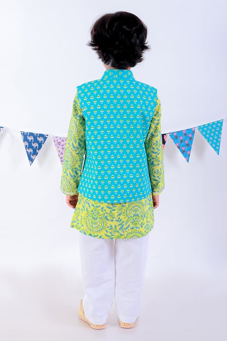 Shop Lil Drama Green Cotton Embroidery Floral Butti Print Bundi Kurta Set at Aza Fashions Shop_Lil Drama_Green Cotton Embroidery Floral Butti Print Bundi Kurta Set _at_Aza_Fashions