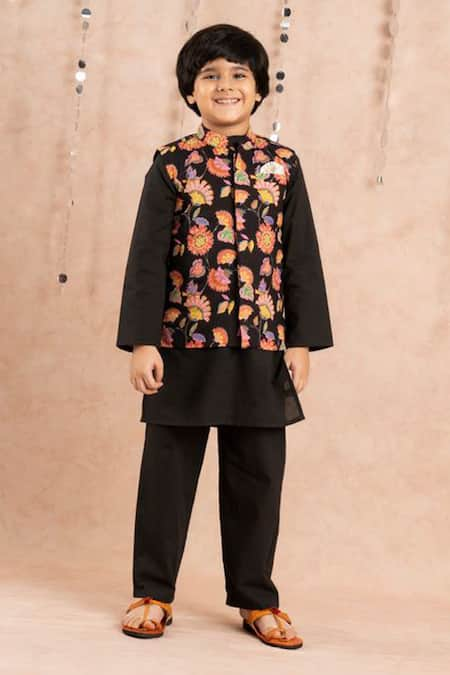 LIL DRAMA Floral Bloom Print Bundi Kurta Set 