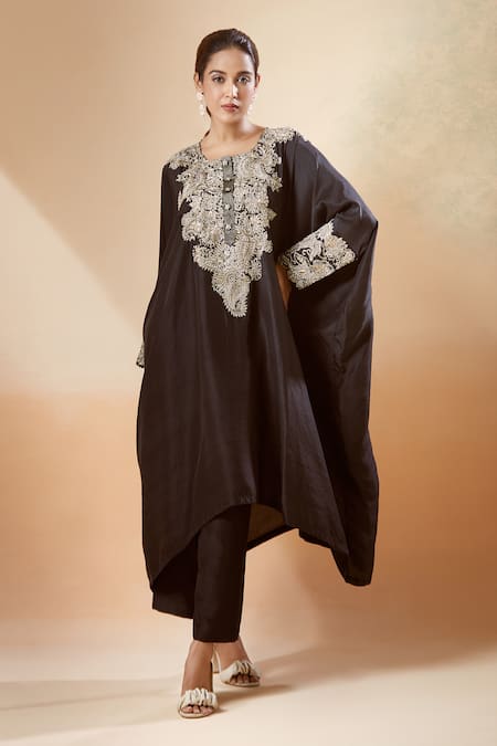 Mrunalini Rao Paisley Embroidered Kaftan & Pant Set 