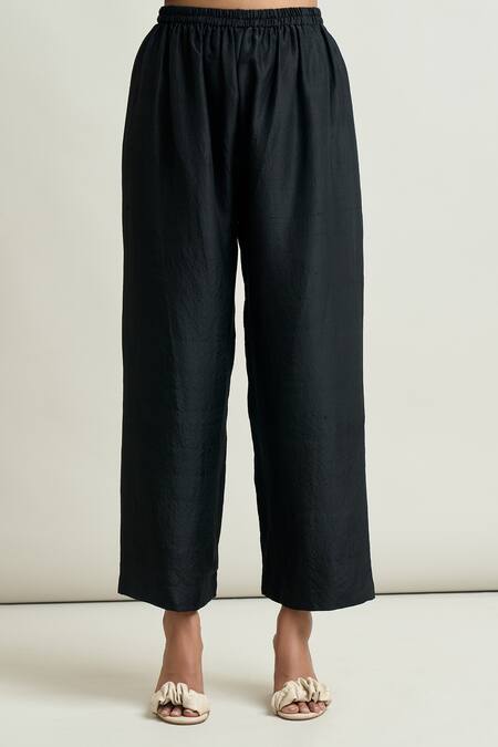 Buy Mrunalini Rao Black Embroidery Round Neck Paisley Kaftan And Pant Set Buy_Mrunalini Rao_Black Embroidery Round Neck Paisley Kaftan And Pant Set