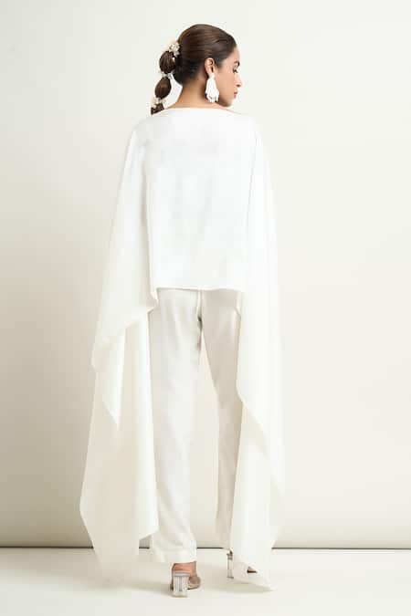 431-88 By Shweta Kapur Solid Asymmetric Hem Cape 