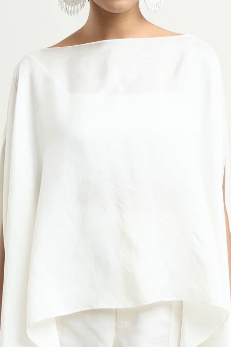 Buy 431-88 By Shweta Kapur White Solid Asymmetric Hem Cape Online at Aza Fashions Buy_431-88 By Shweta Kapur_White Solid Asymmetric Hem Cape _Online_at_Aza_Fashions