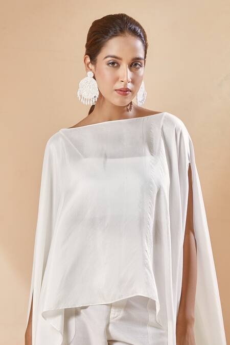 431-88 By Shweta Kapur White Solid Asymmetric Hem Cape at Aza Fashions 431-88 By Shweta Kapur_White Solid Asymmetric Hem Cape _at_Aza_Fashions