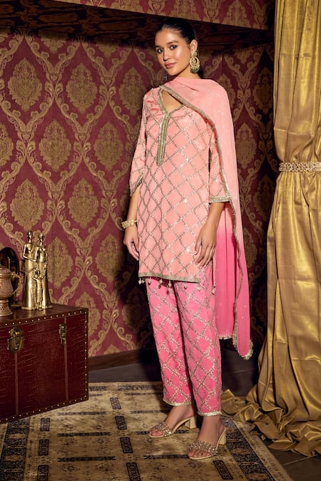 Mustard Moon By Neyha And Vrinda_Pink Georgette Embroidery, Fringe Keyhole Neck Checkered Kurta Pant Set _at_Aza_Fashions