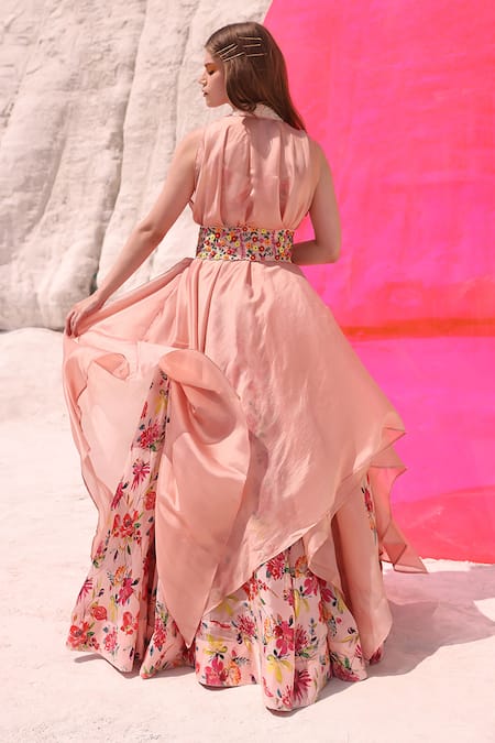 Shop Meher By Islie Pink Silk, Organza Embroidery, Pearls Collared Picasso Cape Skirt Set at Aza Fashions Shop_Meher By Islie_Pink Silk, Organza Embroidery, Pearls Collared Picasso Cape Skirt Set _at_Aza_Fashions