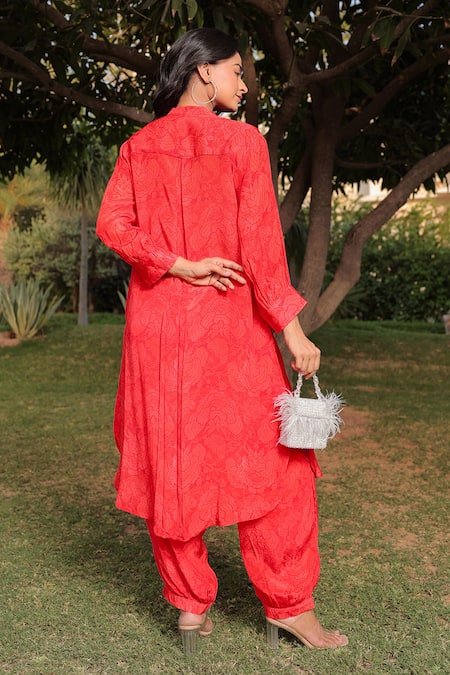 Shop Meher By Islie Red Crepe Beads, Embroidery Split V-neck Scarlet Rose Print Kurta With Pant at Aza Fashions Shop_Meher By Islie_Red Crepe Beads, Embroidery Split V-neck Scarlet Rose Print Kurta With Pant _at_Aza_Fashions