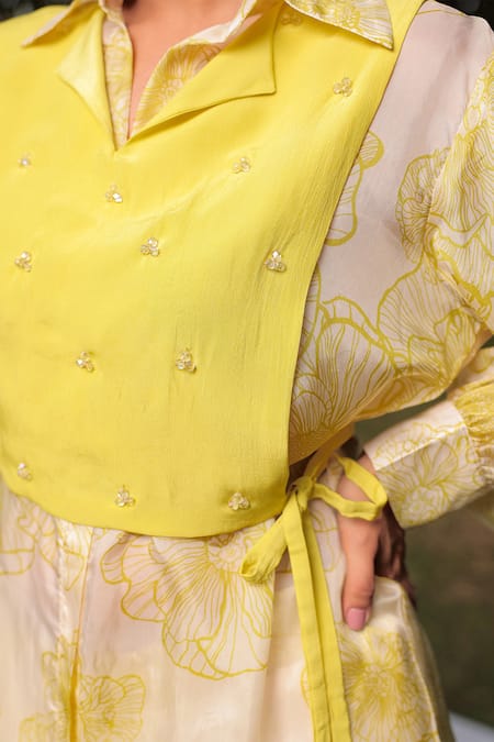 Buy_Meher By Islie_Green Silk Crystals Collared Blossoming Embellished Cape Set _Online_at_Aza_Fashions