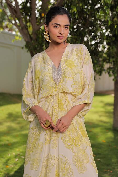 Buy Meher By Islie Green Crepe Sequins, Cut Work V-neck Blossoming Floral Print Kaftan Dress Online at Aza Fashions Buy_Meher By Islie_Green Crepe Sequins, Cut Work V-neck Blossoming Floral Print Kaftan Dress _Online_at_Aza_Fashions