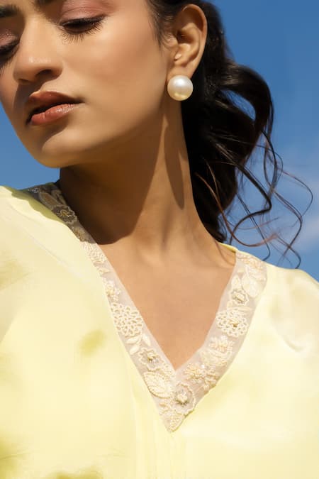 Meher By Islie Green Crepe Pearls V-neck French Knot Moti Ring Kurta With Pant Online at Aza Fashions Meher By Islie_Green Crepe Pearls V-neck French Knot Moti Ring Kurta With Pant _Online_at_Aza_Fashions